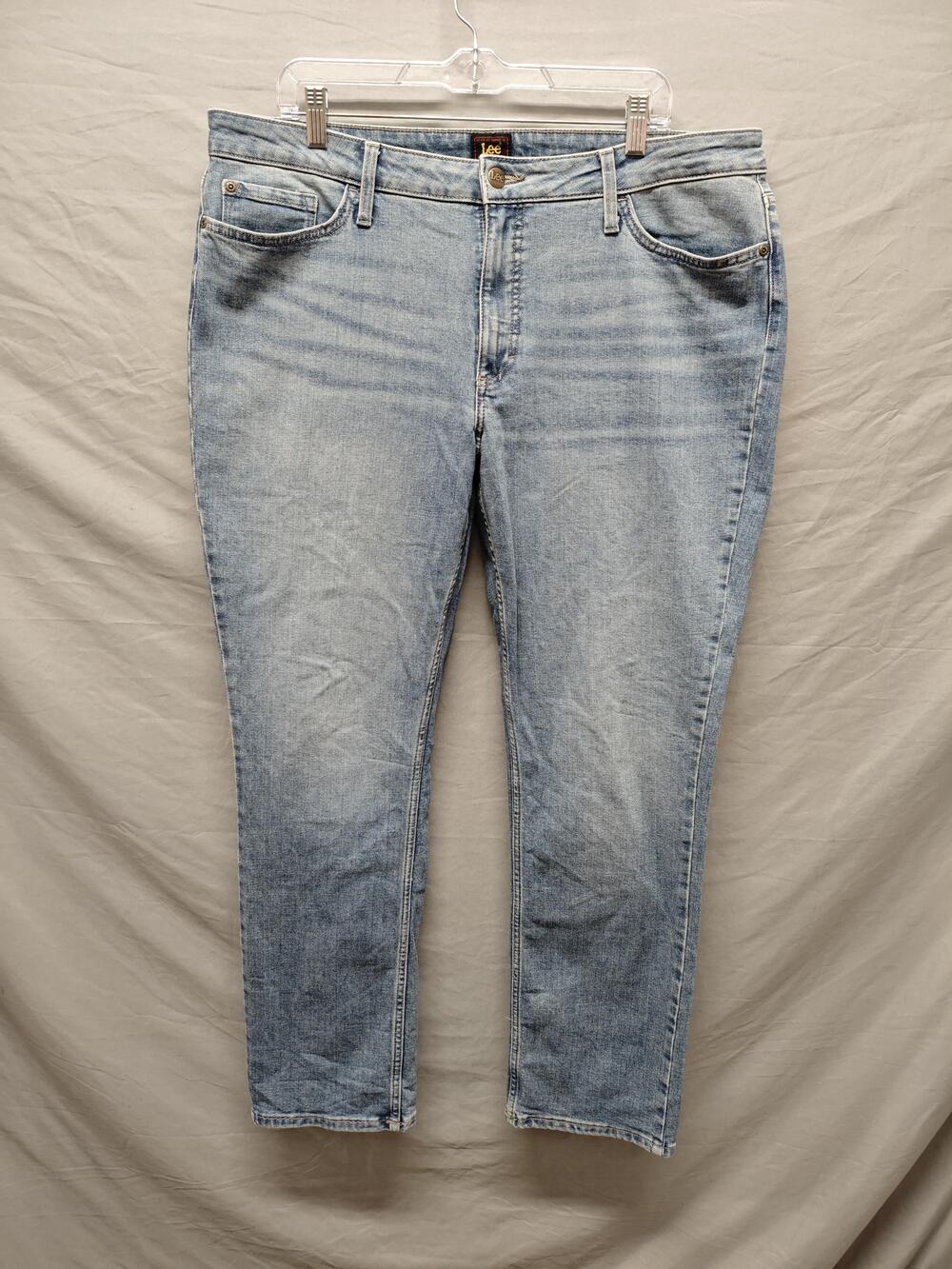 Lee Jeans Womens 18L Light Wash Stretch Denim Slim Tapered 5-Pocket Zip Fly